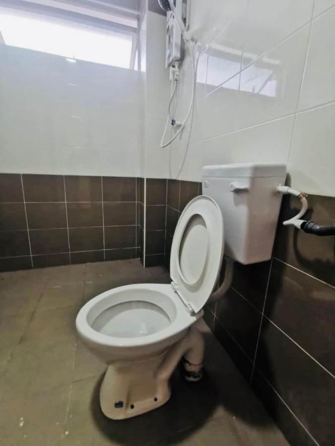 Oyo Homes 90524 D'J Pegaso Serom Homestay Muar Kültér fotó